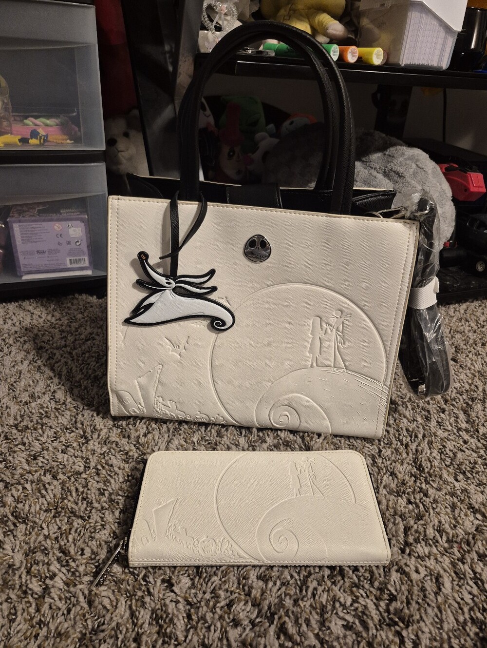 Loungefly Disney The Nightmare Before Christmas og ❤️ logo purse
